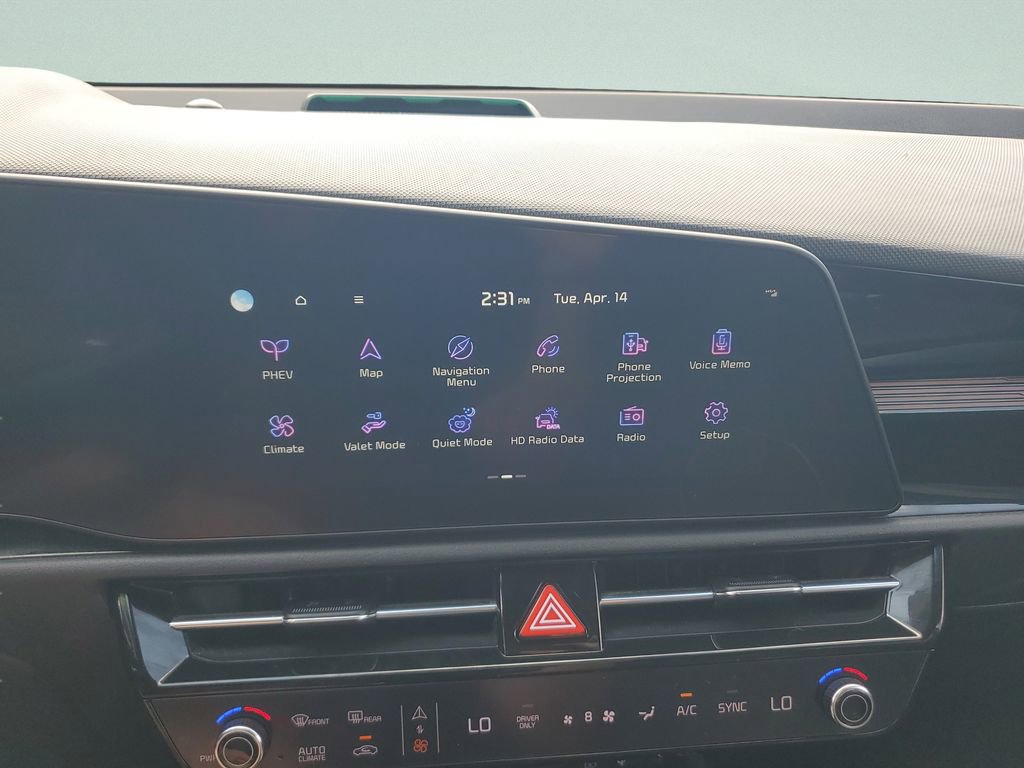 Used 2023 Kia Niro SX Touring image 18