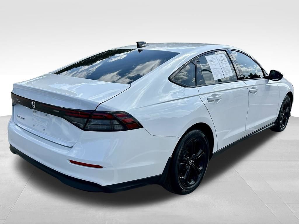 Used 2025 Honda Accord SE image 5
