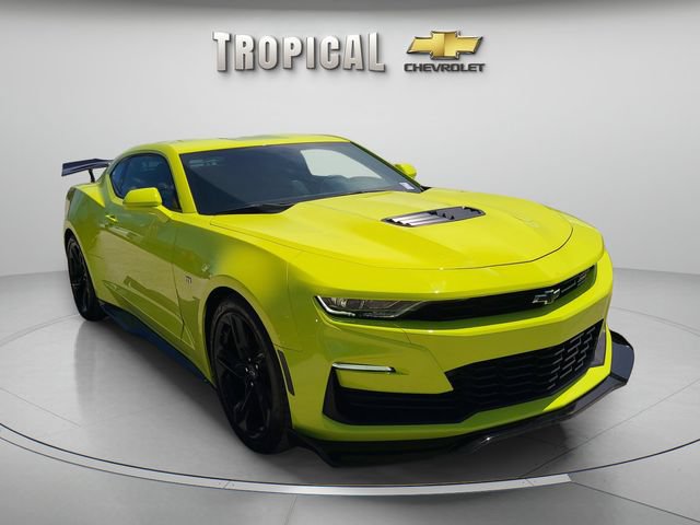 Used 2021 Chevrolet Camaro SS RWD image 4