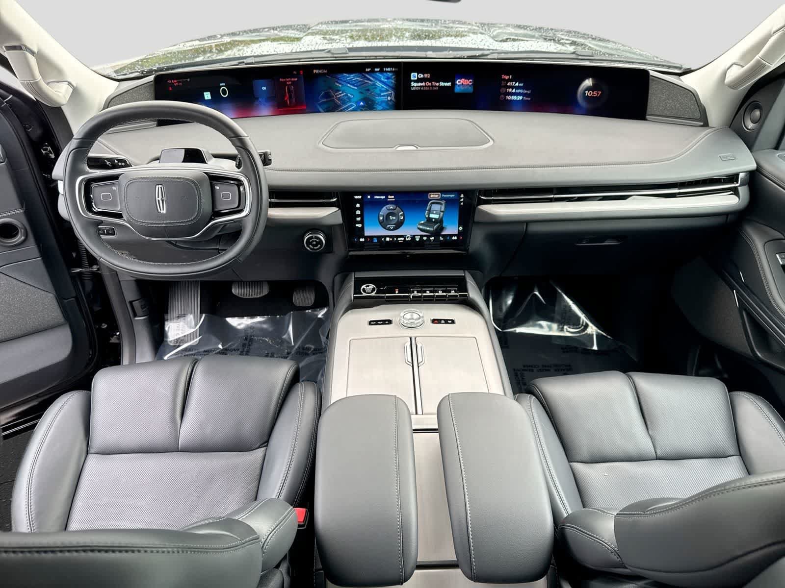 Used 2025 Lincoln Navigator Reserve AWD/4WD image 22