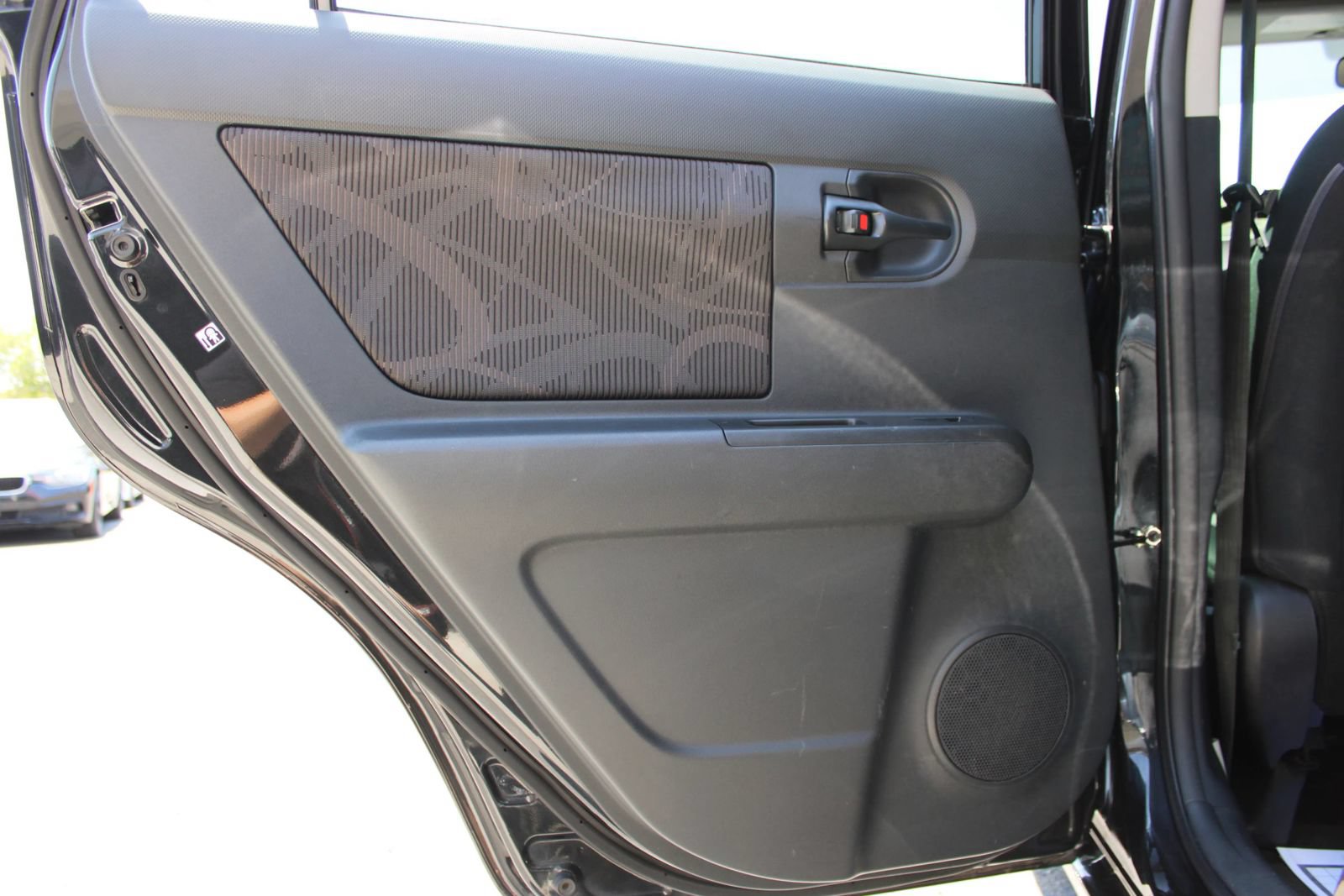 Used 2014 Scion xB FWD image 13