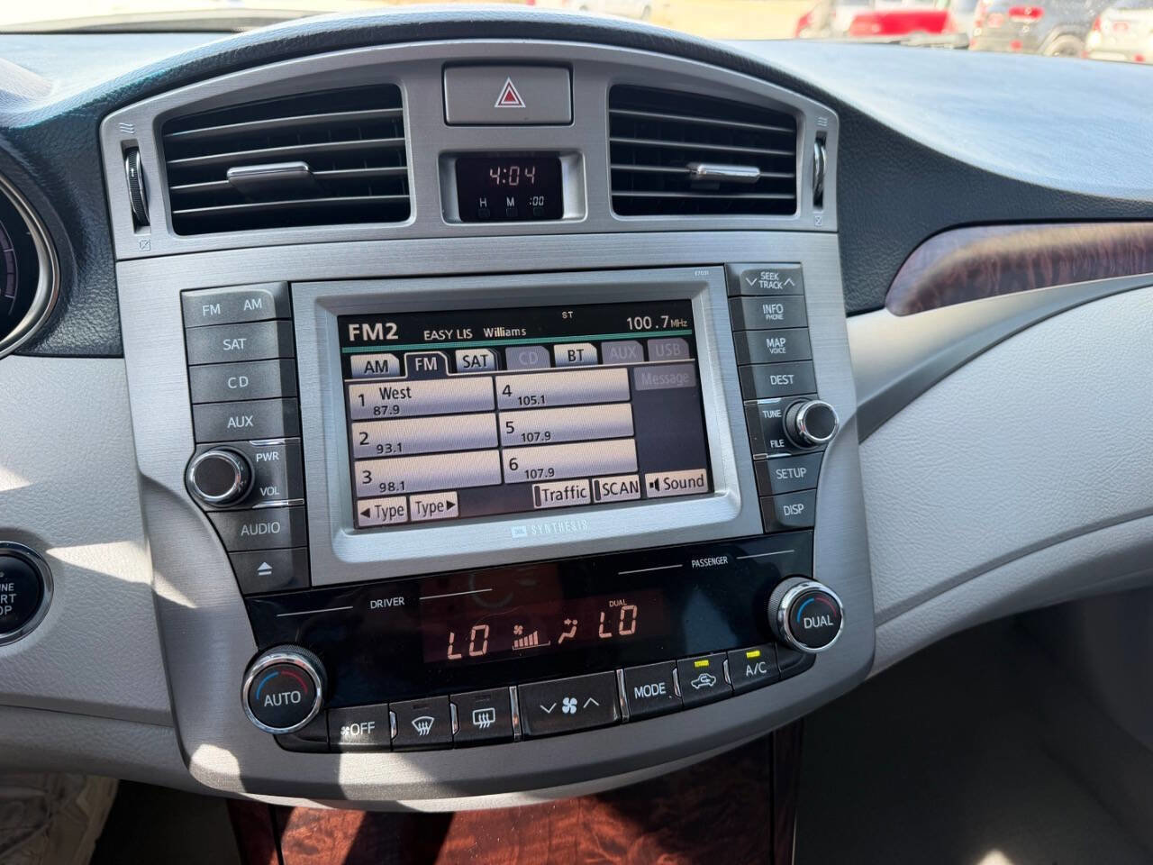 Used 2011 Toyota Avalon Limited FWD image 23