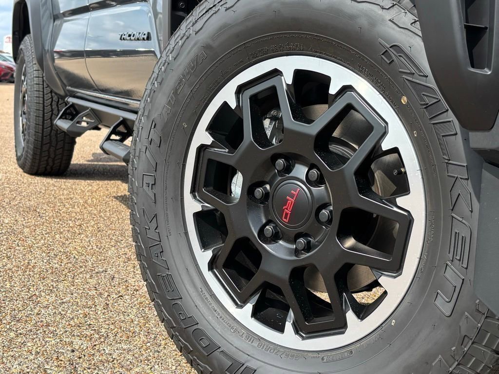 New 2025 Toyota Tacoma TRD Off-Road image 2