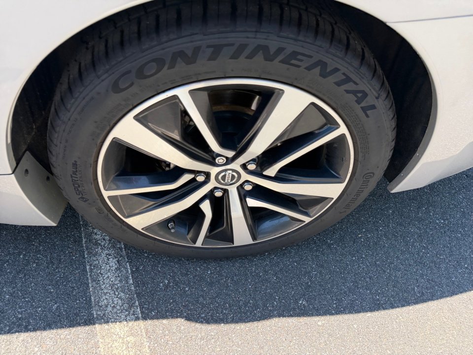 Used 2019 Nissan Maxima 3.5 SL w/ Floor Mat Group FWD image 22