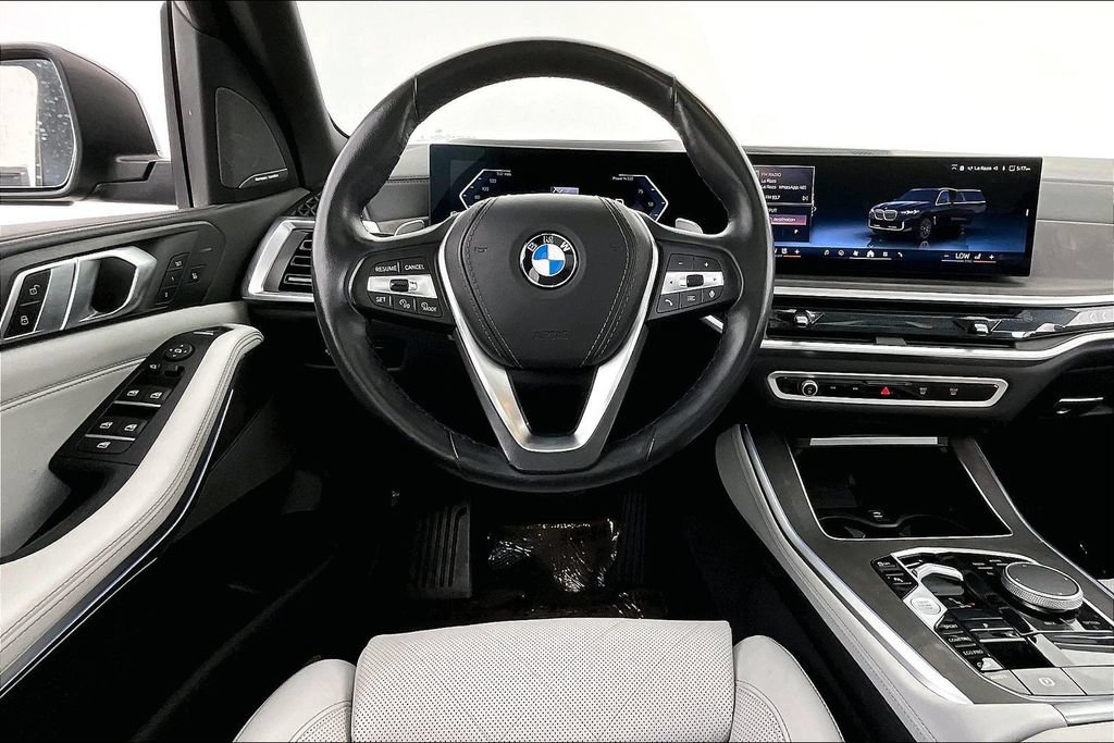 Used 2025 BMW X5 xDrive40i AWD/4WD image 6