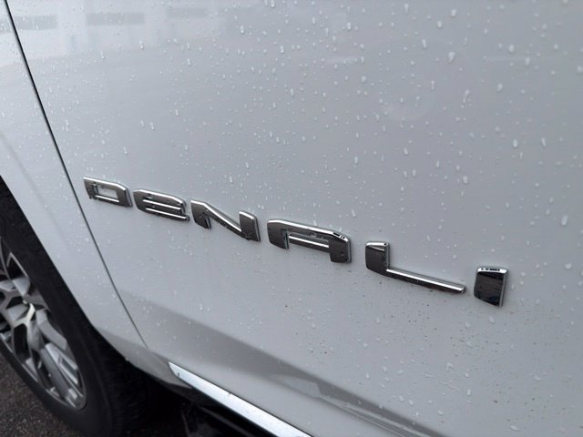 Used 2025 GMC Yukon Denali AWD/4WD image 28