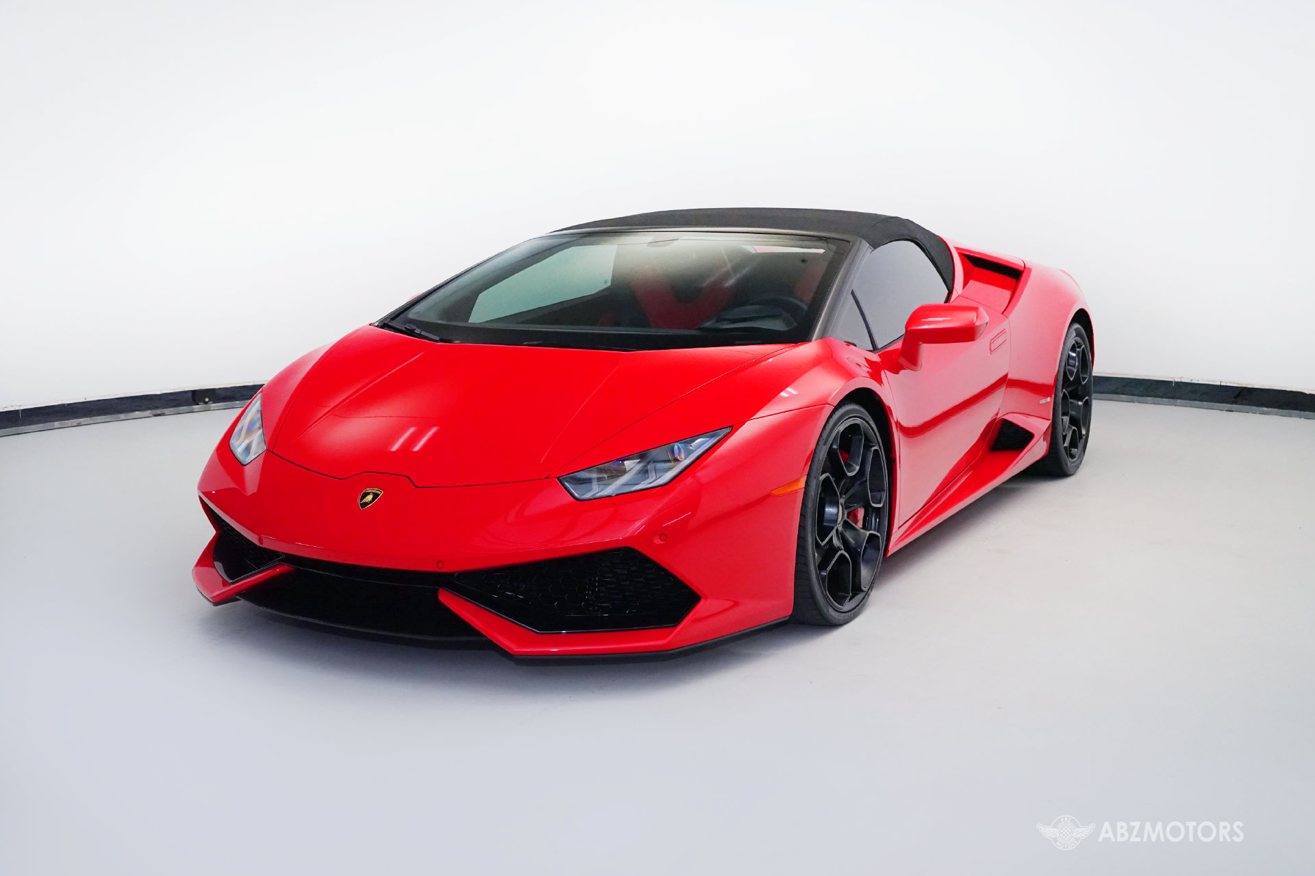 Used 2017 Lamborghini Huracan LP 610-4 AWD/4WD image 2