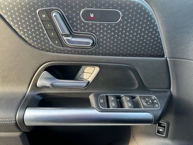 Used 2024 Mercedes-Benz GLA 250 4MATIC image 16