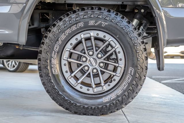 Used 2020 Ford F150 Lariat w/ Equipment Group 502A Luxury image 15