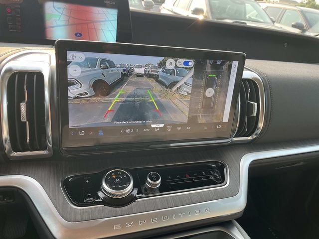 New 2025 Ford Expedition Max Platinum w/ Platinum Ultimate Package AWD/4WD image 12
