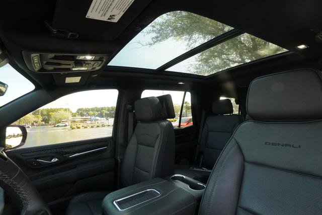 Used 2024 GMC Yukon Denali w/ Advanced Technology Package image 22
