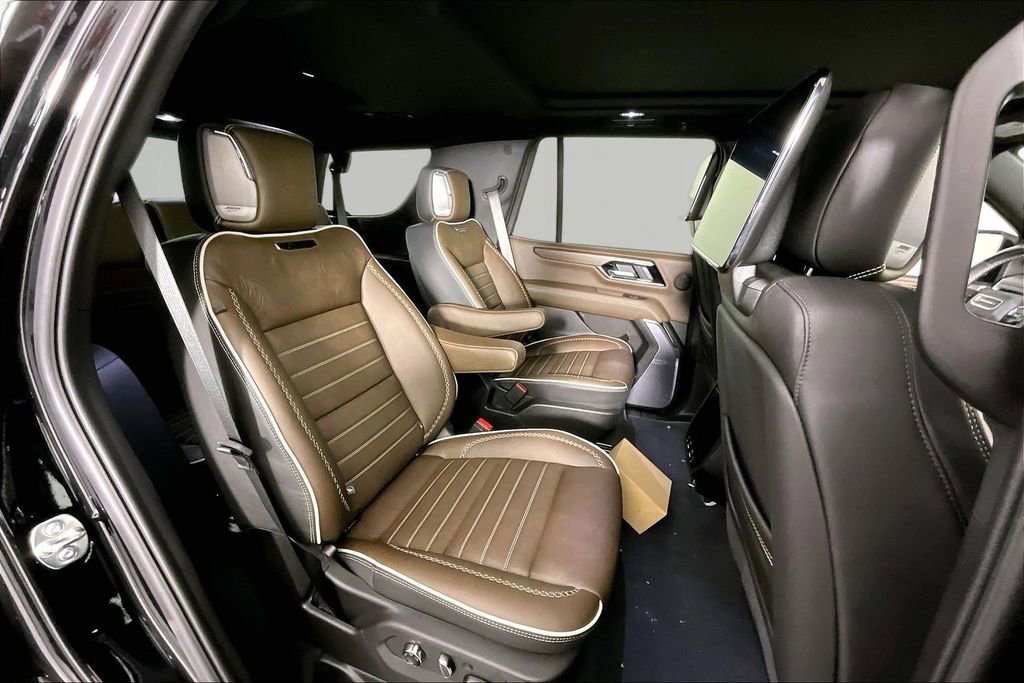 New 2026 GMC Yukon Denali Ultimate AWD/4WD image 10