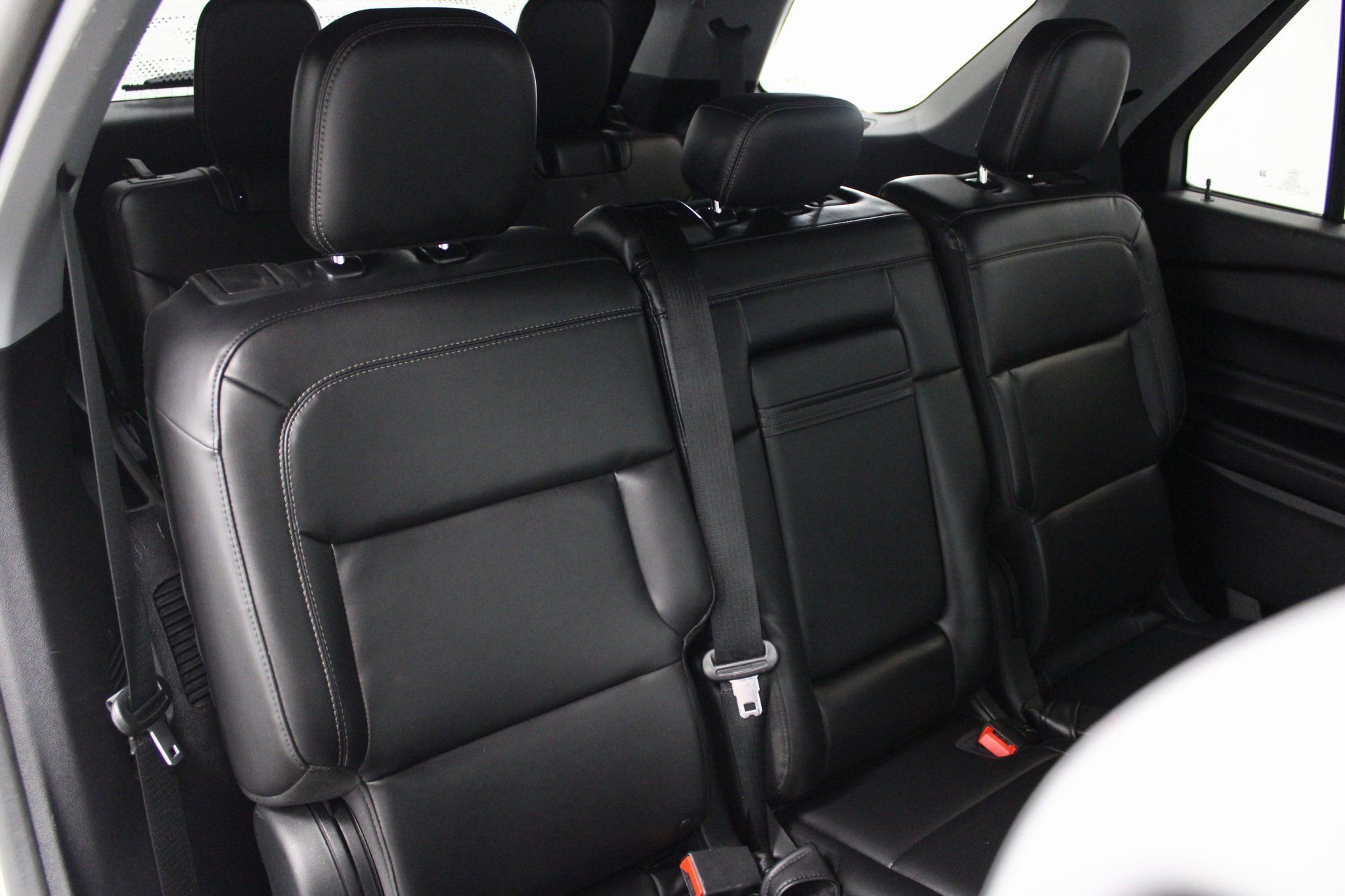 Used 2021 Ford Explorer XLT w/ Equipment Group 202A image 28