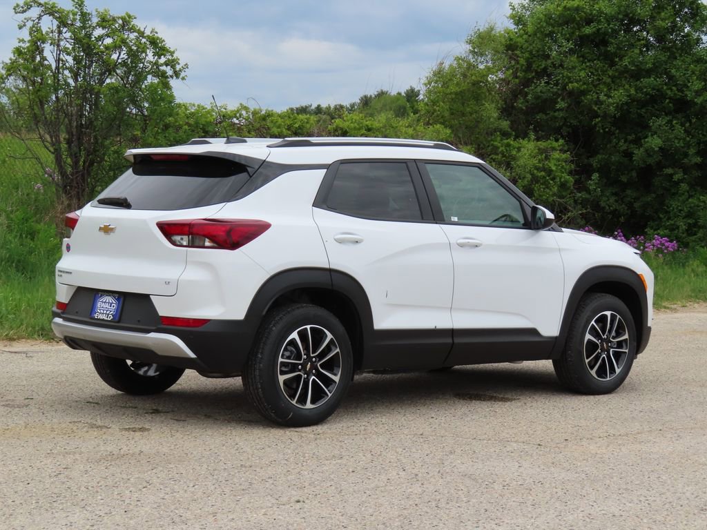 New 2026 Chevrolet TrailBlazer LT w/ Convenience Package AWD/4WD image 3