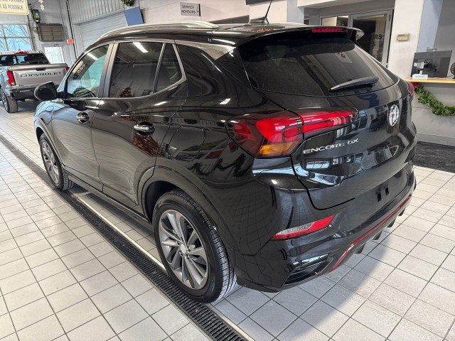 Used 2023 Buick Encore GX Select w/ Sport Touring Package image 5