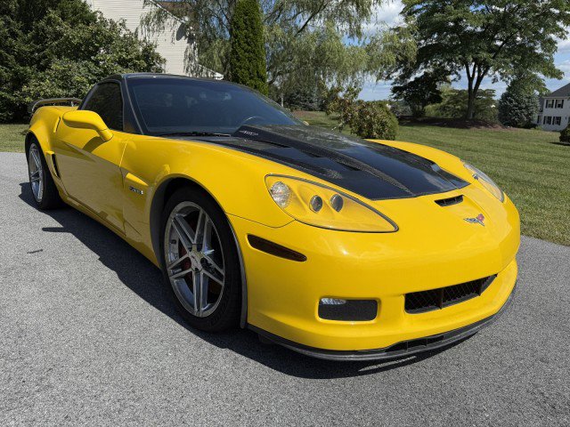 Used 2006 Chevrolet Corvette Z06 w/ Preferred Equipment Group image 2