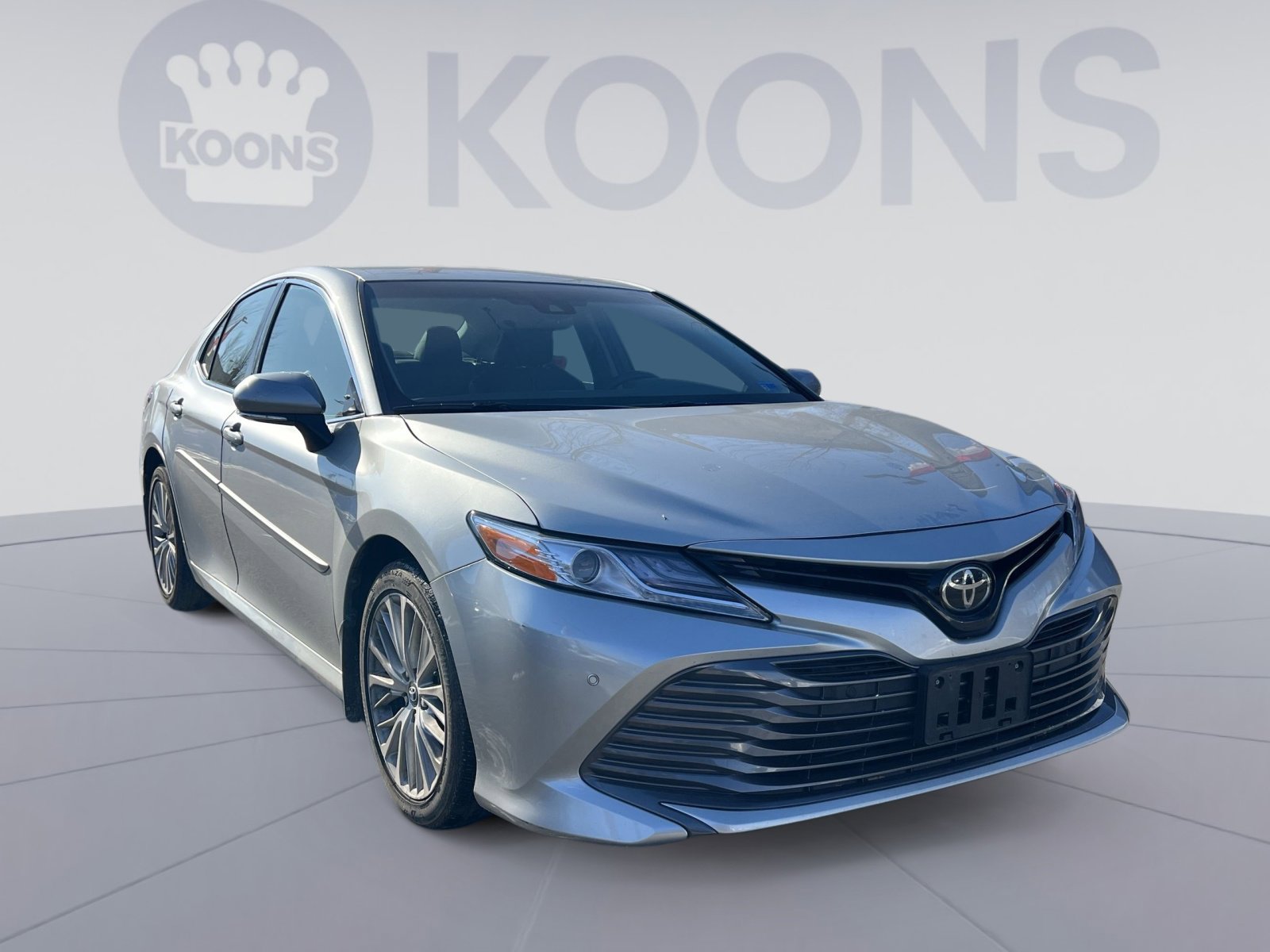 Used 2018 Toyota Camry XLE image 7