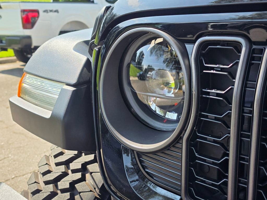 Used 2024 Jeep Gladiator Mojave AWD/4WD image 12