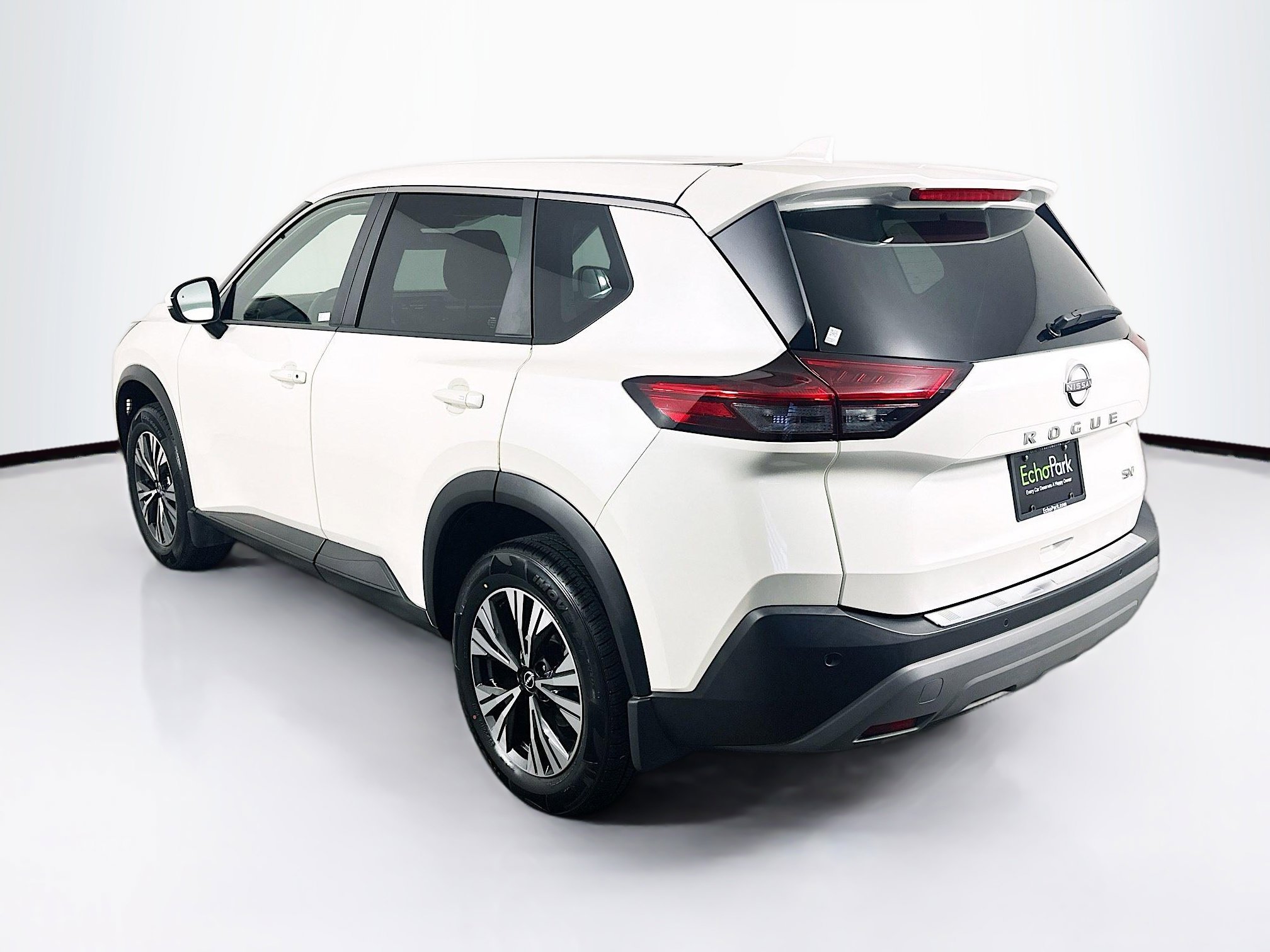 Used 2023 Nissan Rogue SV FWD image 5