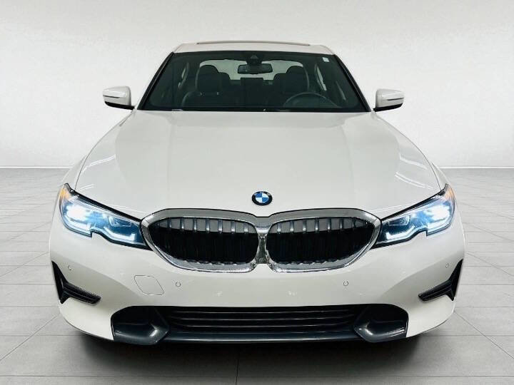 Used 2022 BMW 330i xDrive Sedan w/ Driving Assistance Package image 6