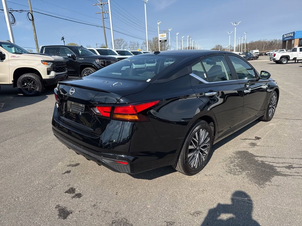 Used 2025 Nissan Altima 2.5 SV image 5
