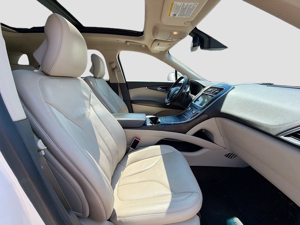 Used 2016 Lincoln MKX Reserve w/ Climate Package AWD/4WD image 31