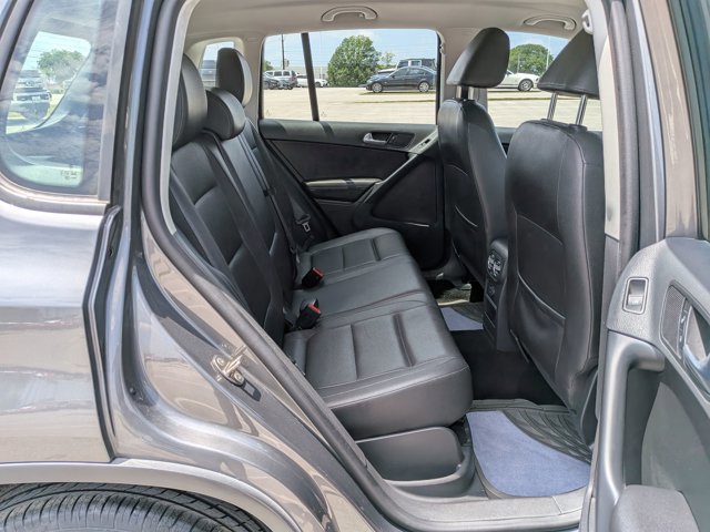 Used 2016 Volkswagen Tiguan S FWD image 21