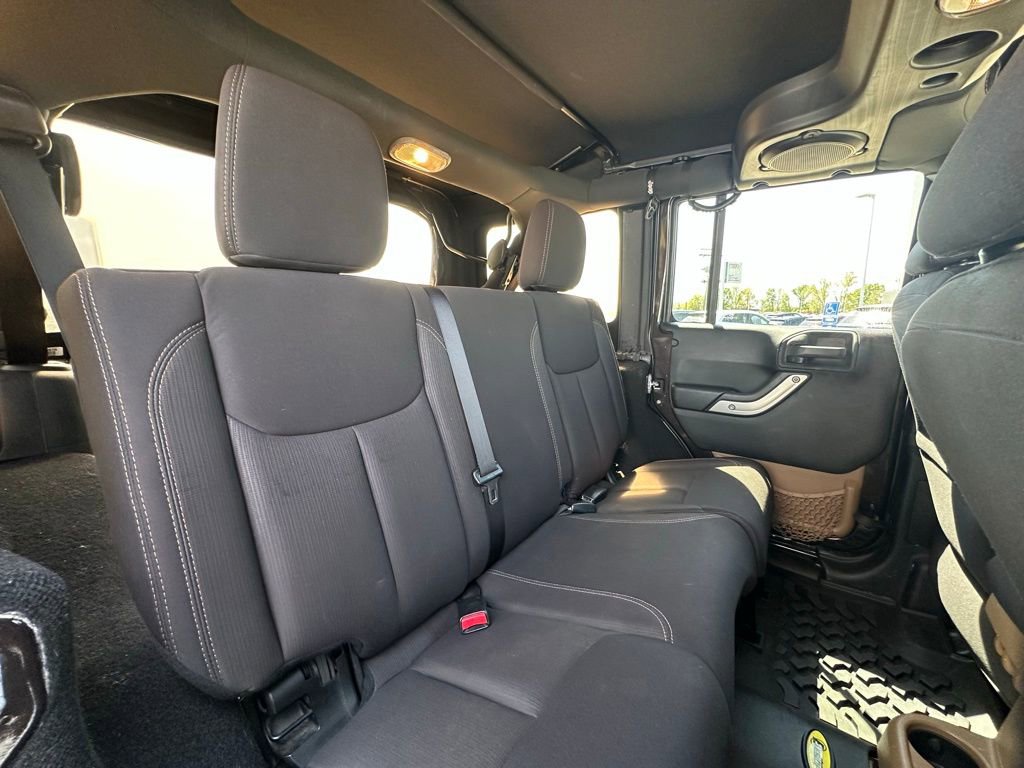 Used 2013 Jeep Wrangler Unlimited Sahara w/ Connectivity Group image 24