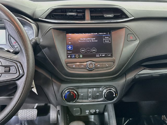 Used 2023 Chevrolet TrailBlazer LS FWD image 17