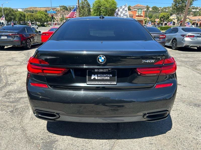 Used 2018 BMW 740i RWD image 4
