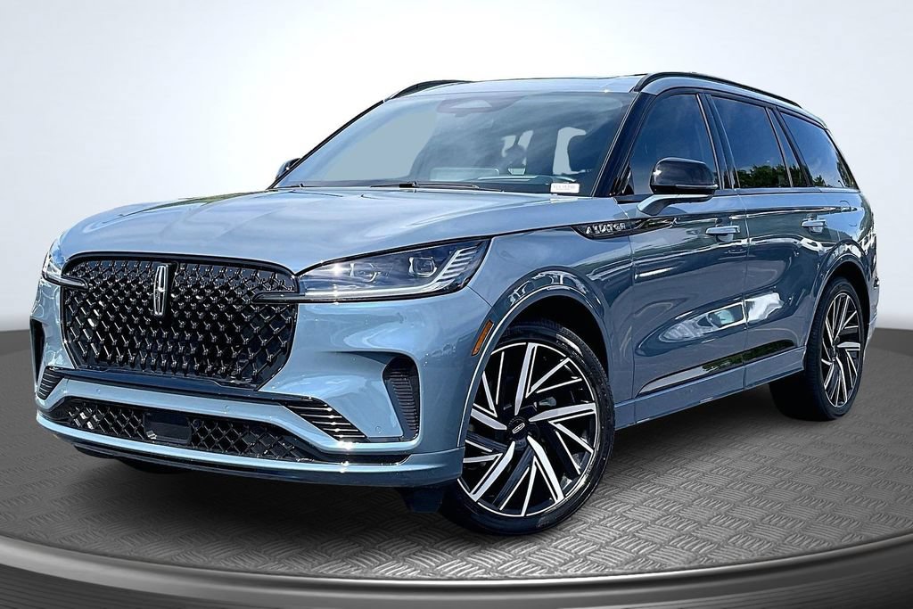 New 2026 Lincoln Aviator Black Label w/ Jet Appearance Package AWD/4WD image 2