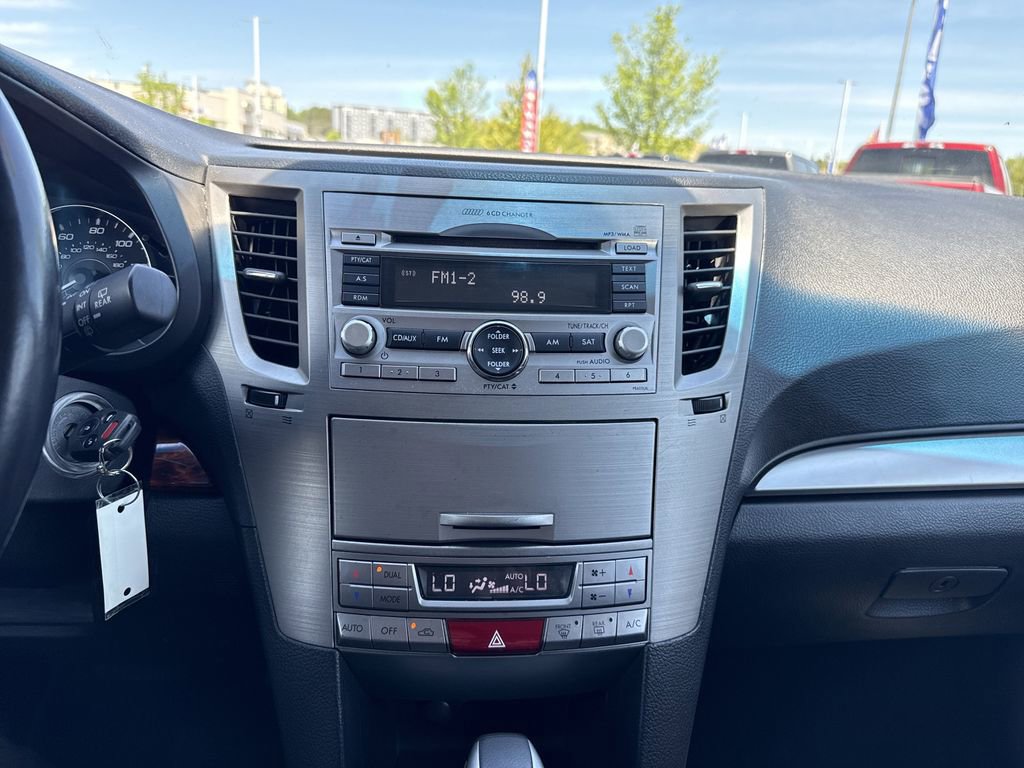 Used 2011 Subaru Outback 2.5i Limited w/ PWR Moonroof Pkg AWD/4WD image 27