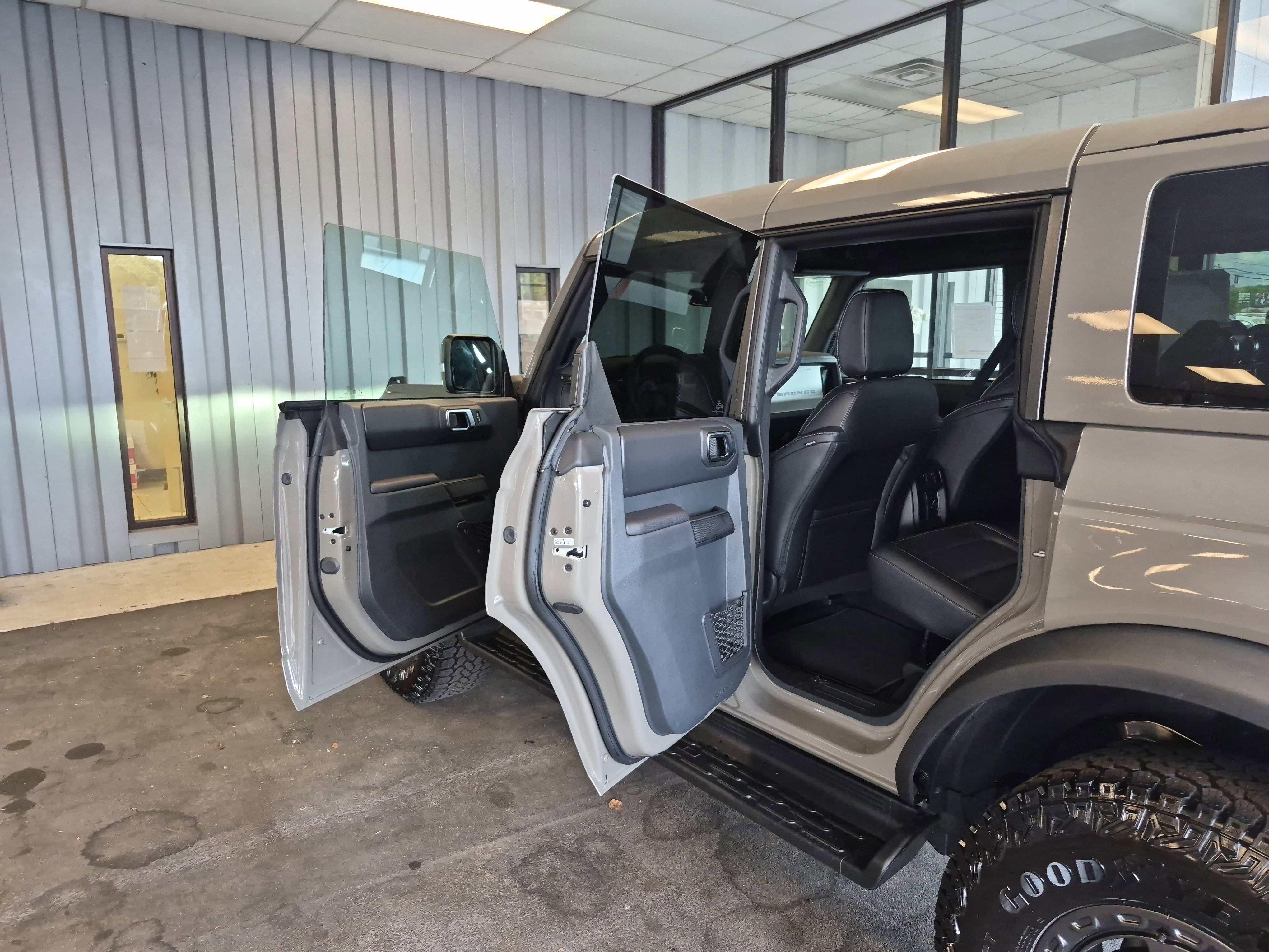 New 2025 Ford Bronco Outer Banks w/ Sasquatch Package image 12