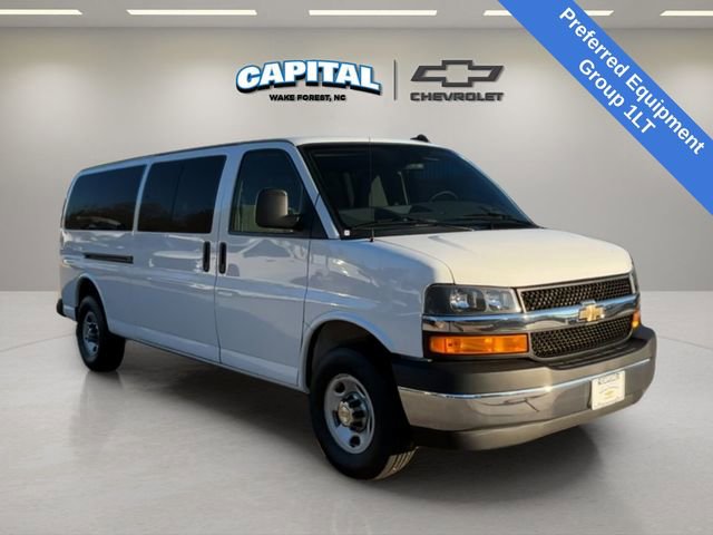 Used 2024 Chevrolet Express 3500 LT w/ LT Preferred Equipment Group RWD image 7