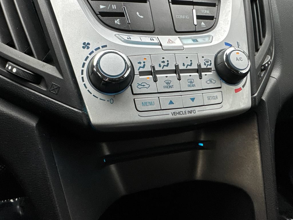 Used 2015 Chevrolet Equinox LT w/ Driver Convenience Package FWD image 65