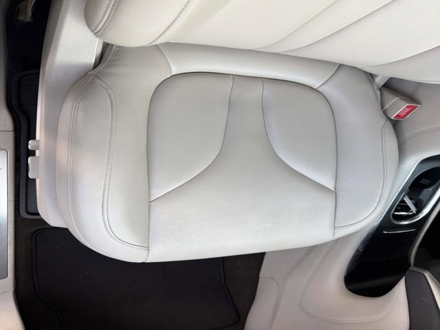 Used 2019 Lincoln MKC Premiere image 19