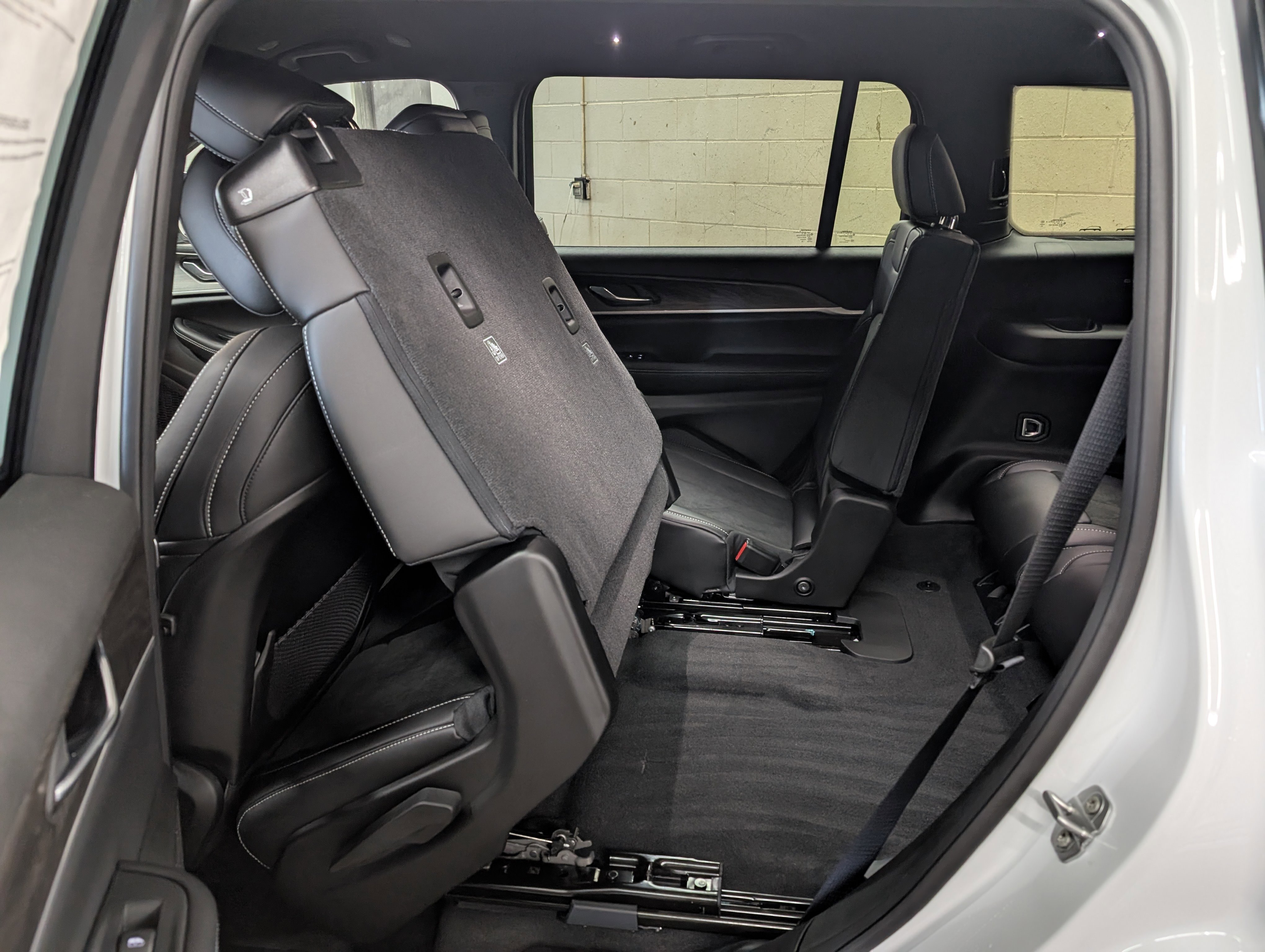 New 2026 Jeep Grand Cherokee L Limited AWD/4WD image 7