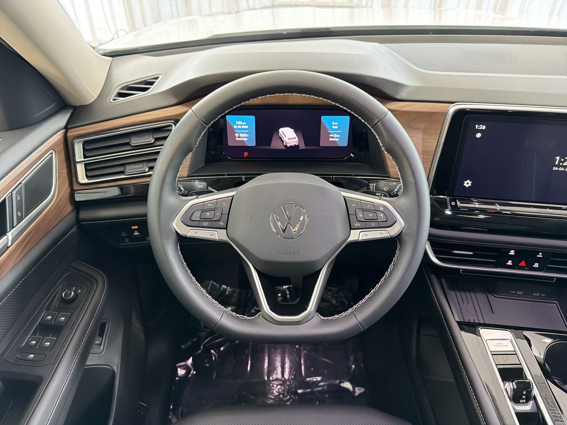 New 2026 Volkswagen Atlas SE FWD image 18