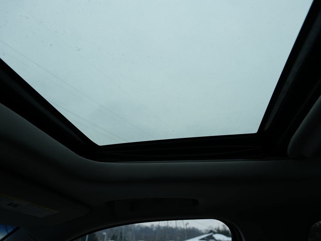 Used 2016 GMC Yukon Denali w/ Open Road Package image 17