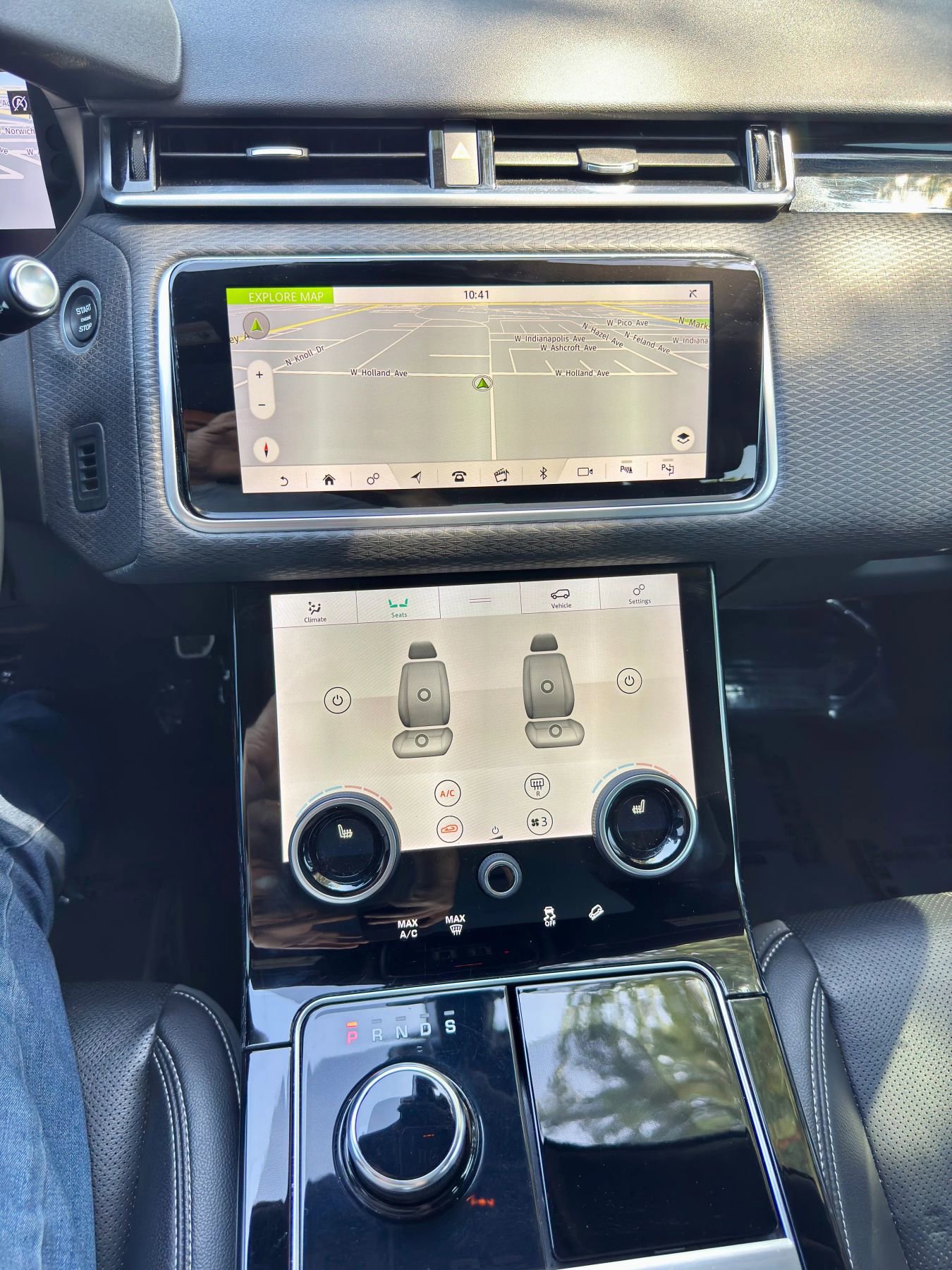 Used 2019 Land Rover Range Rover Velar R-Dynamic SE AWD/4WD image 15