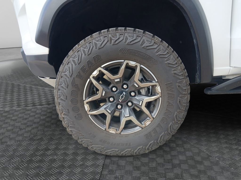 Used 2026 Chevrolet Colorado ZR2 w/ Technology Package image 23