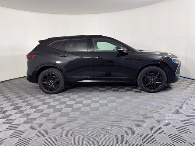 Used 2025 Chevrolet Blazer RS w/ Driver Confidence II Package AWD/4WD image 5