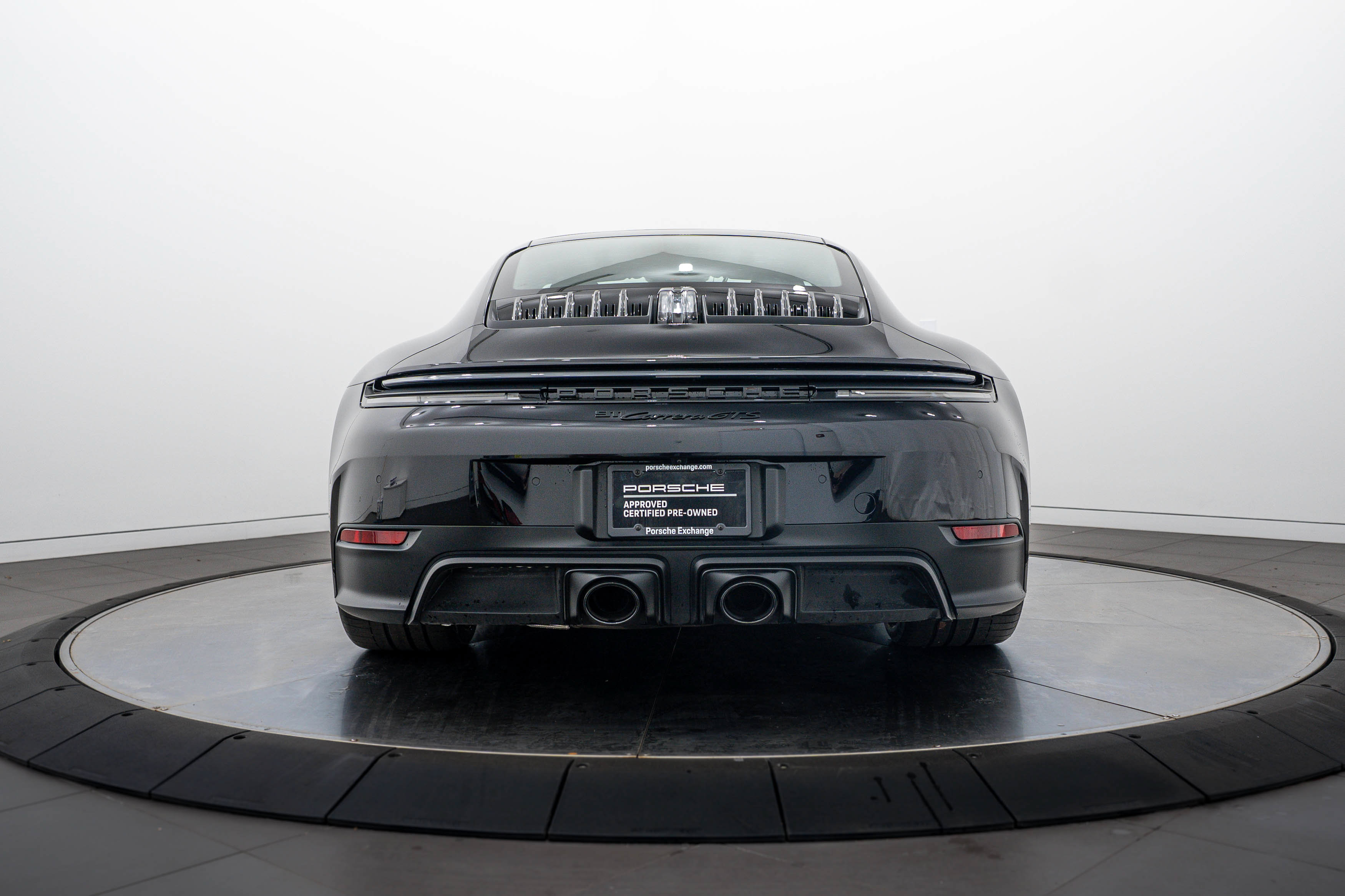 Certified 2025 Porsche 911 Carrera GTS RWD image 6