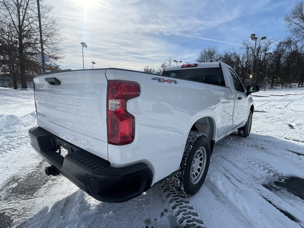 Certified 2025 Chevrolet Silverado 1500 W/T w/ WT Value Package image 3