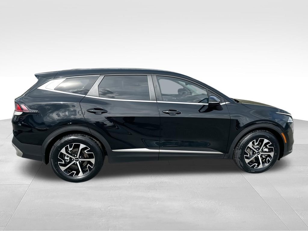 Used 2024 Kia Sportage EX FWD image 9