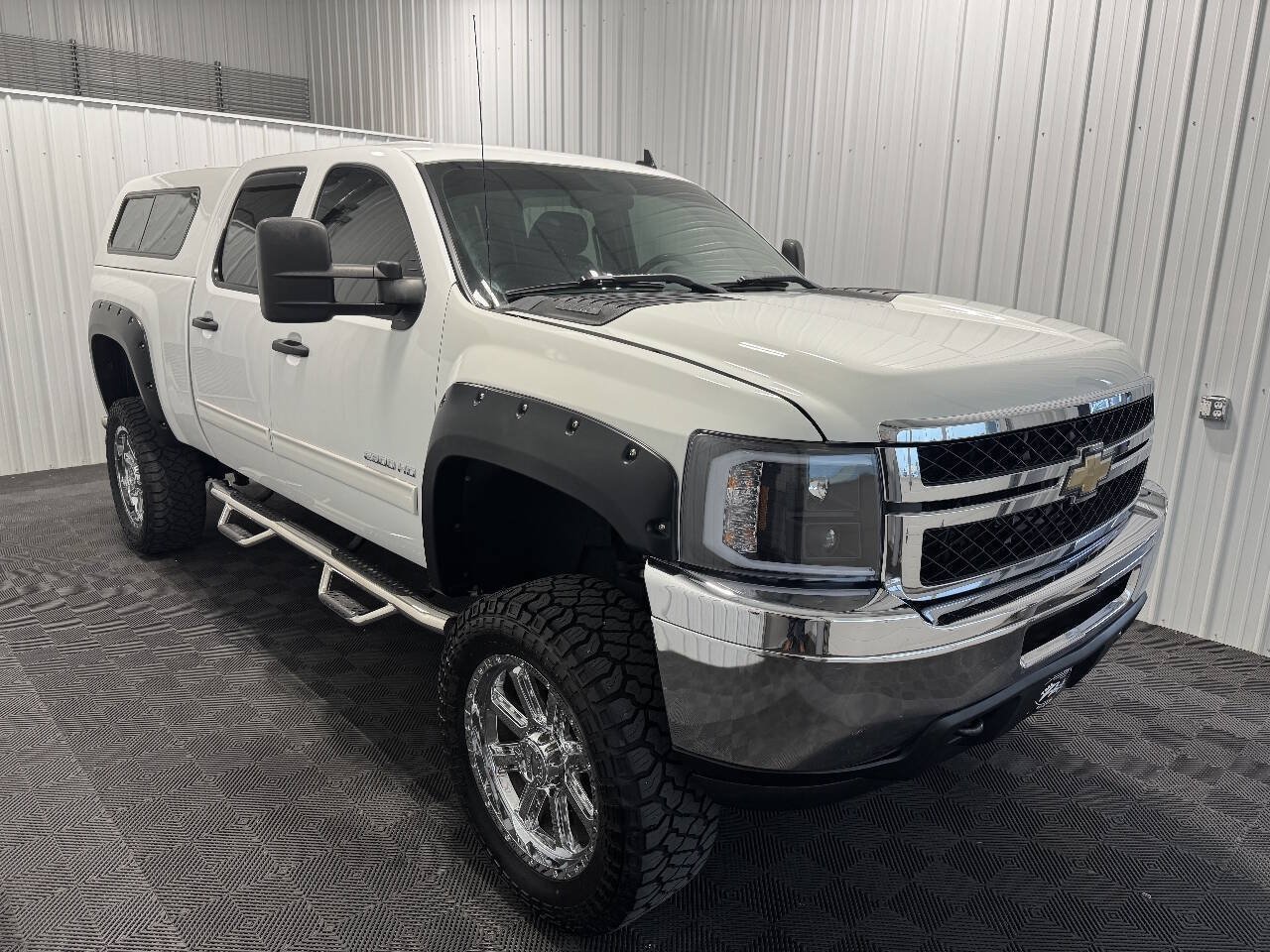 Used 2011 Chevrolet Silverado 2500 LT AWD/4WD image 2