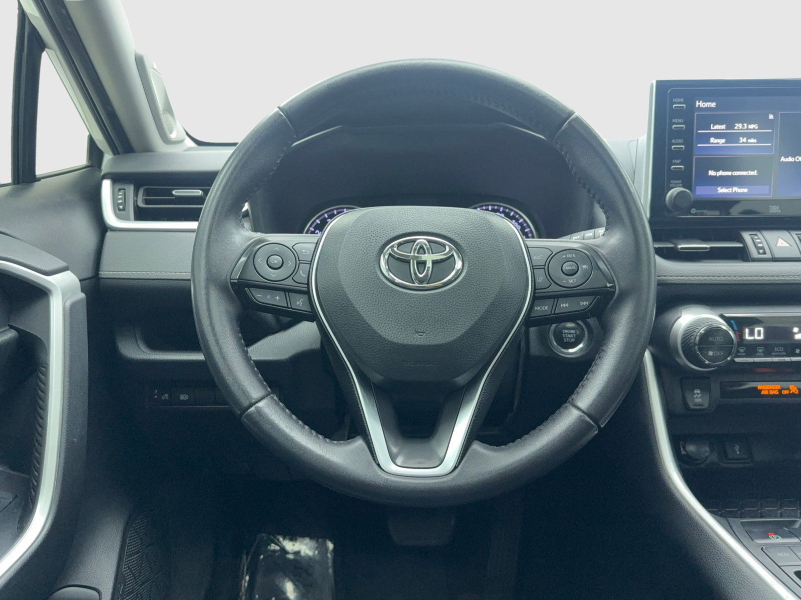 Used 2020 Toyota RAV4 XLE Premium FWD image 43