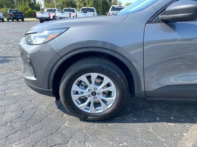 New 2025 Ford Escape Active image 17