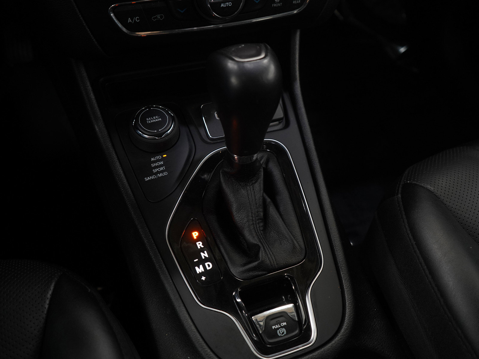 Used 2022 Jeep Cherokee Limited AWD/4WD image 23