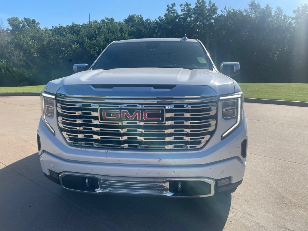 Used 2024 GMC Sierra 1500 Denali w/ Denali Reserve Package AWD/4WD image 2